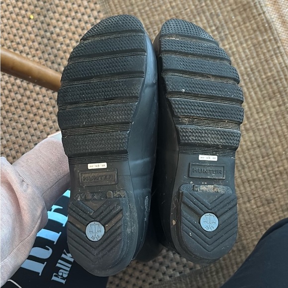 Hunter Classic Black Waterproof Boots - Picture 3 of 3